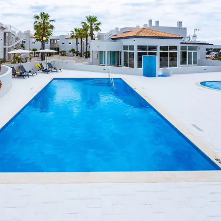 Hotel Placid Village