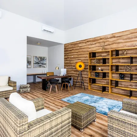 Ξενοδοχείο Placid Village 4*