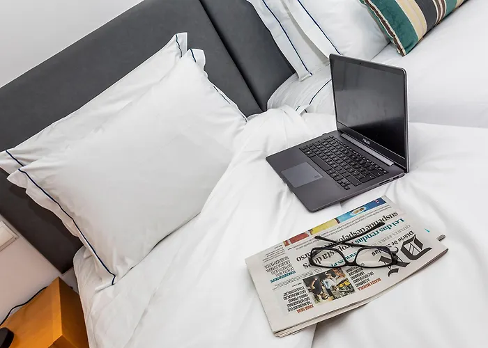 Hotel Placid Village